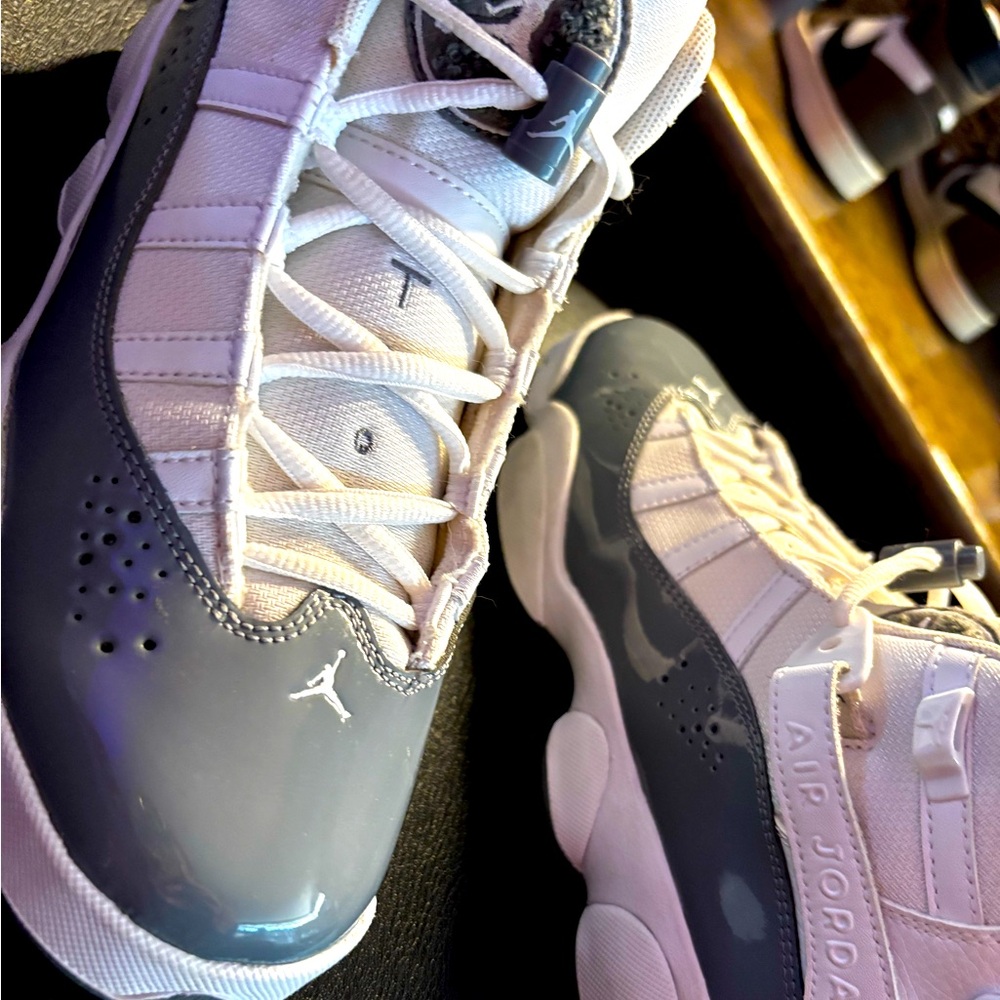 6 ring Jordan’s
